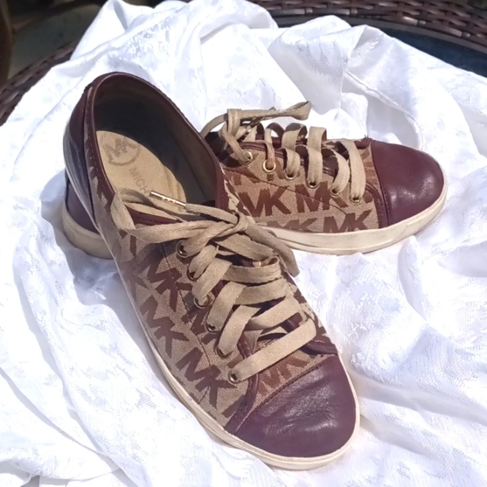 Michael Kors brown tan canvas leather sneakers size 9